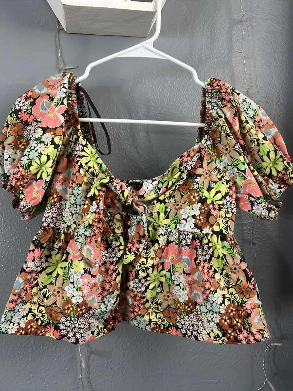 Forever 21 Floral Puff-Sleeve Crop Top - Coral, Lime & Black